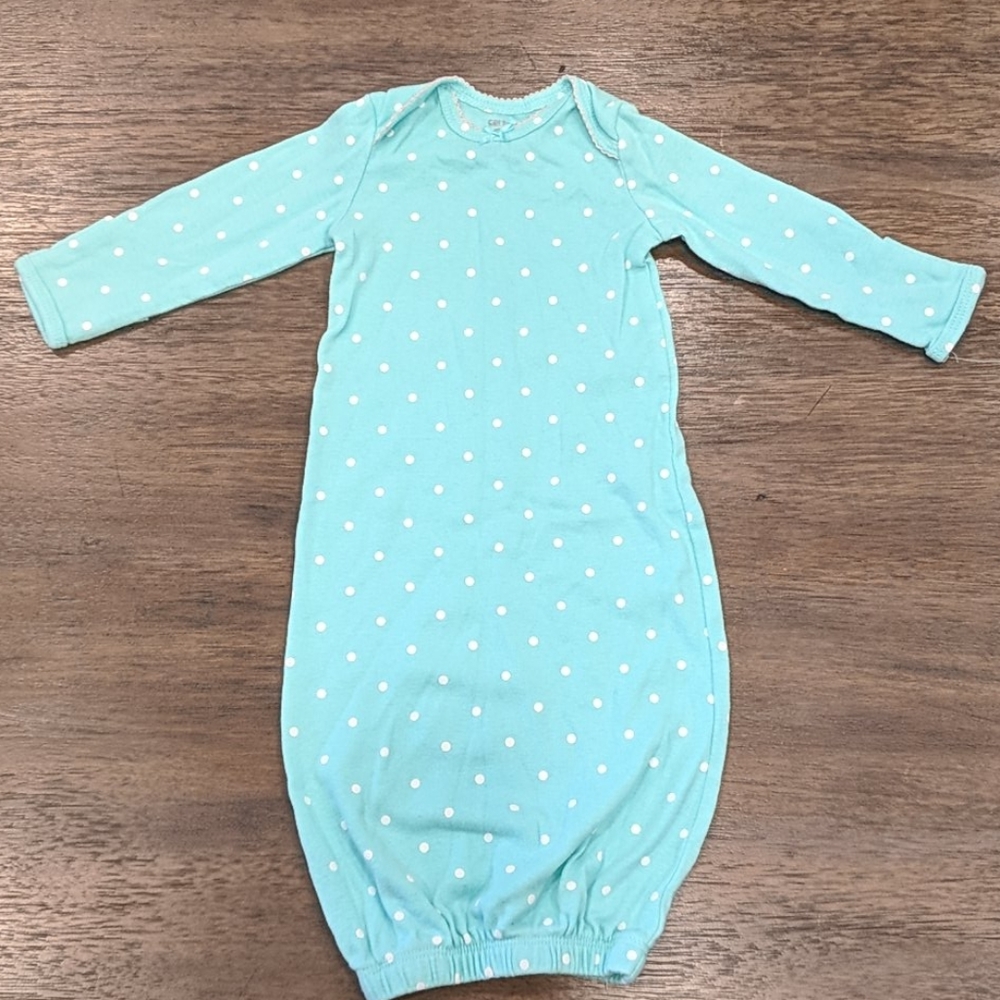 Carter's NB Sack w/ anti-scratch hand covers.